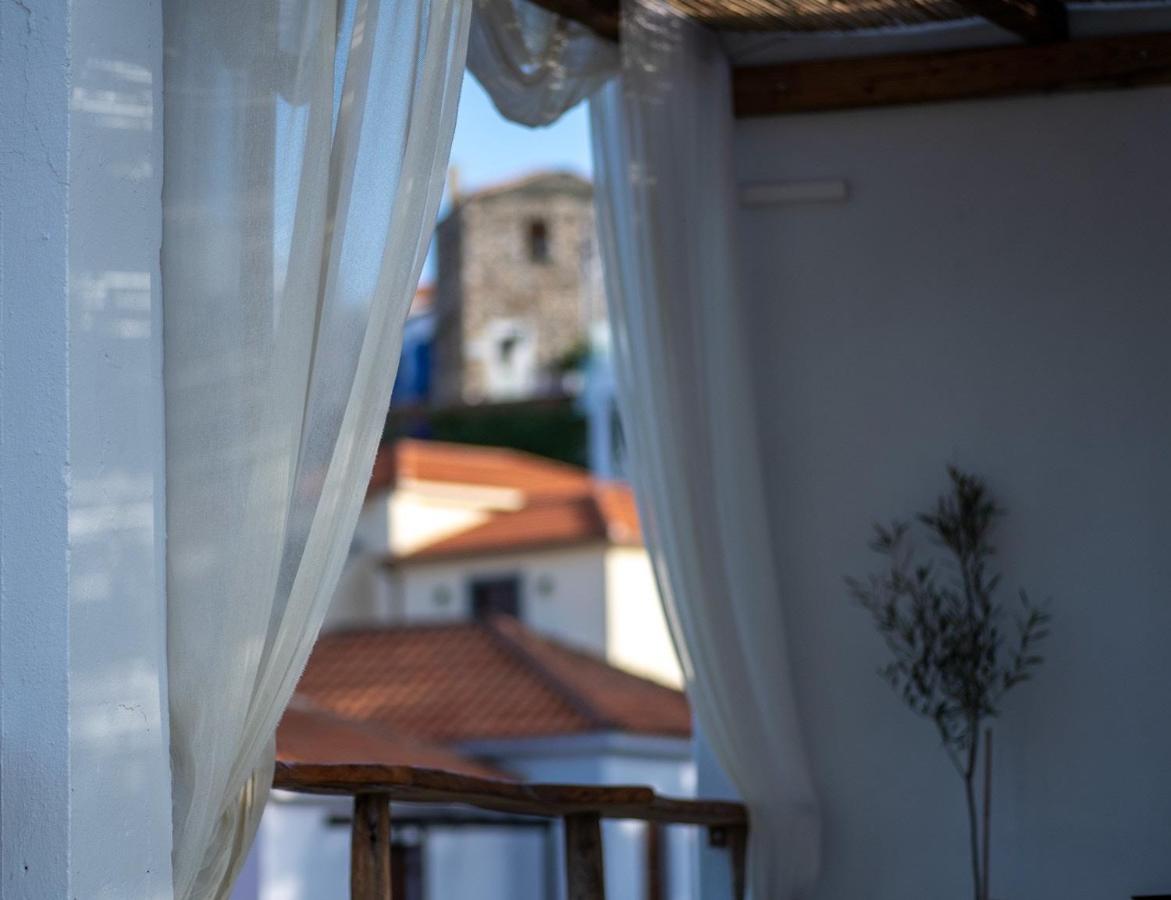 Chora Suite Alonnisos Town Exterior photo